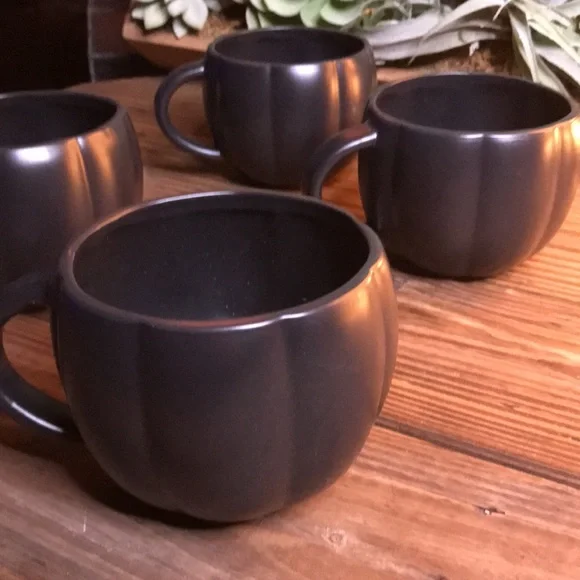 Pottery Barn Black Jack O'Lantern Pumpkin Stoneware Mugs - Set of 4 🎃 - Picture 8 of 16